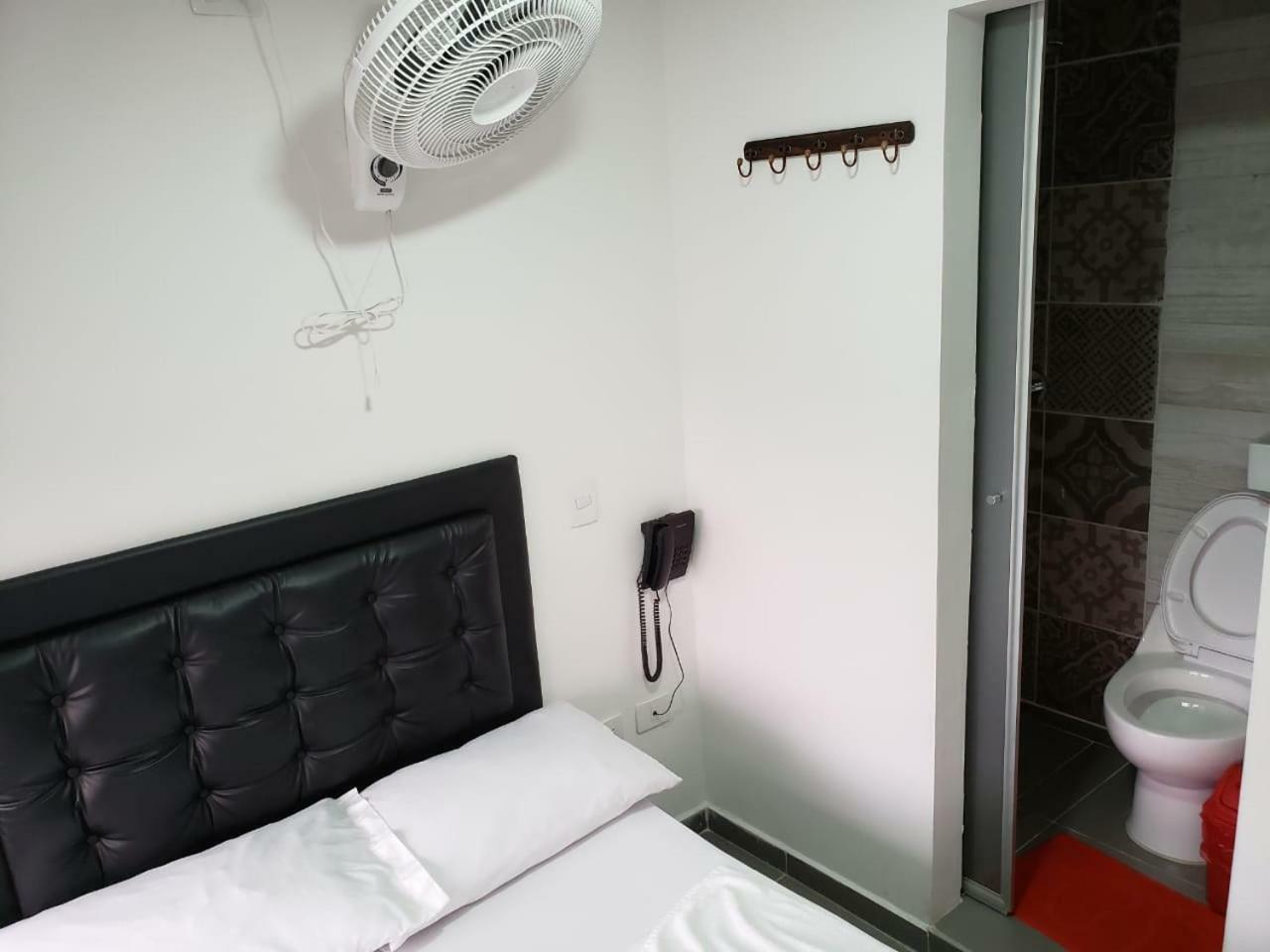 Hotel Zona Express Sandiego メデジン エクステリア 写真
